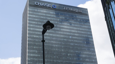 JPMorgan Builds AI Agents That Beat 60/40 Portfolio in Backtests