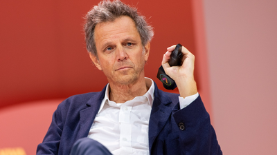 Publicis deepens AI push, saying rivals have yet to make it pay