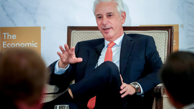 Wells Fargo CEO Sees AI Impacting Companies’ Workforce Decisions