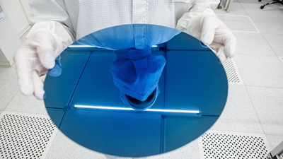 Infineon Looks to AI for Growth as Auto Demand Slump Drags On