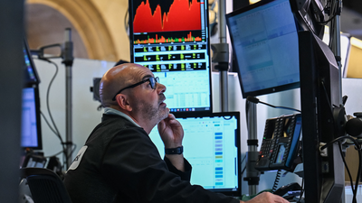 US tech stocks hit by fresh wave of selling as Qualcomm and AMD tumble